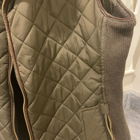 Olive Green Quilted Vest - Picture 3 of 5